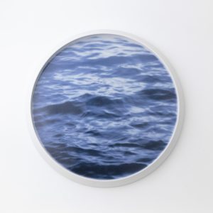 Round Tray Waves
